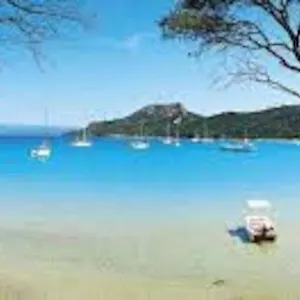 https://studio-cabine-800-m-de-la-plage-et-des-commerces.fr-provencehotel.com